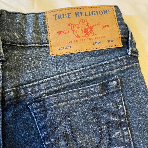 True Religion 2 Pc Geno Relaxed Stretch Denim Shorts and Palm Tree tee shirt NWT - Picture 7 of 12